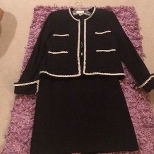 TWO PIECE BLACK TWEED SUIT TRIMMED IN WHITE